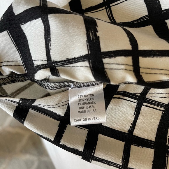 Pleated Skirt by Vanity Room - Size XS - Picture 5 of 7